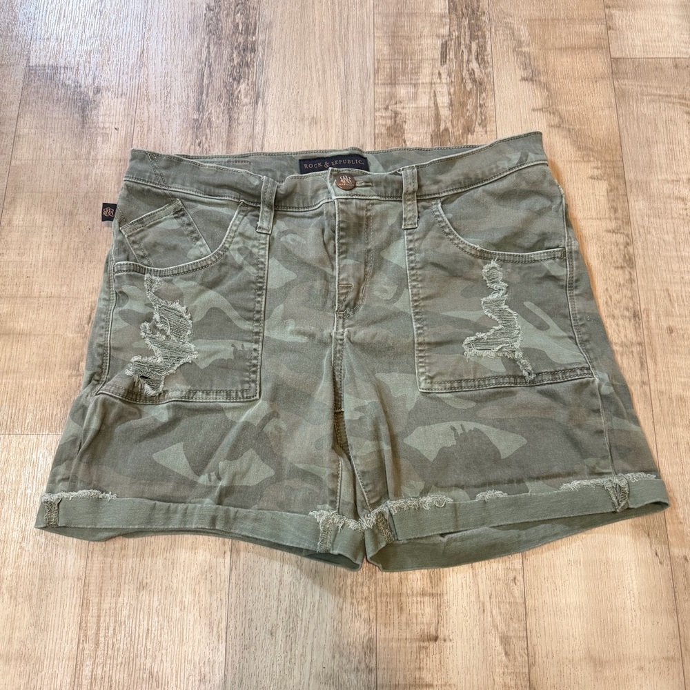 Rock & Republic Hula Camo Army Fatigue Style Shorts Size 12